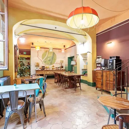 Azzi Hotel Florencia