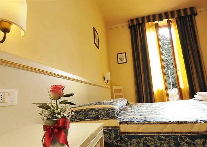 Azzi 3* Флоренция